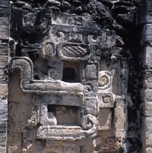 Alívio de um monstro da terra, período clássico tardio, 600-900 dC